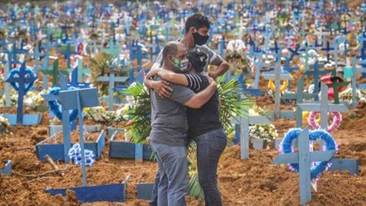 پرواز فرشته مرگ کرونا بر فراز برزیل و مکزیک ، 2350 کشته در 24 ساعت