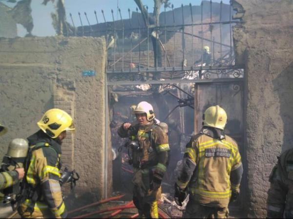 5 مصدوم در حادثه آتش سوزی منزل مسکونی در فرخشهر